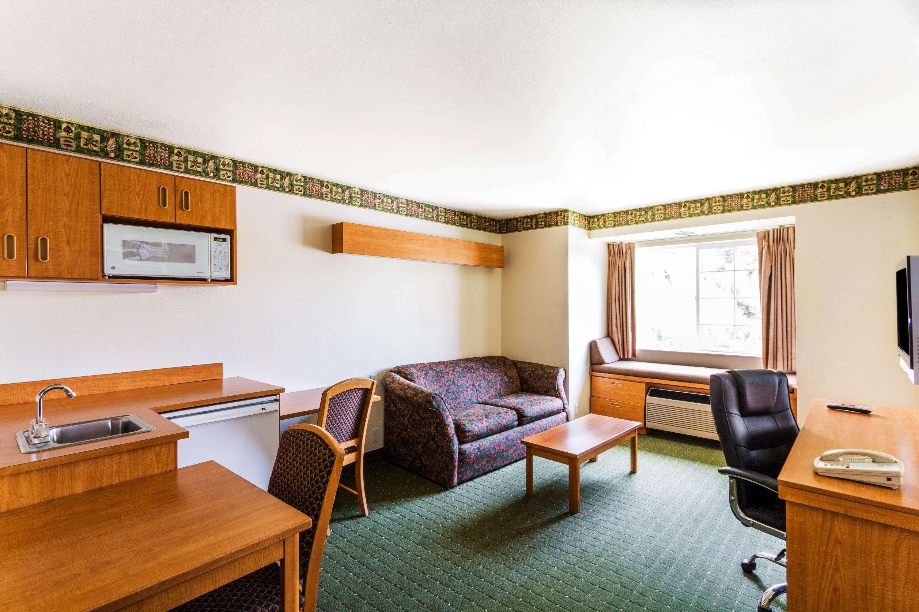 Super 8 By Wyndham Pride Midvale/Midvalley/Salt Lake City Exterior photo